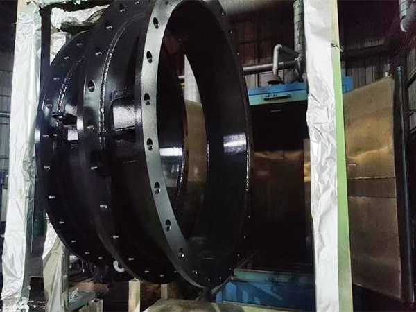 防腐涂层喷涂加工让设备内壁更耐用更好清洗